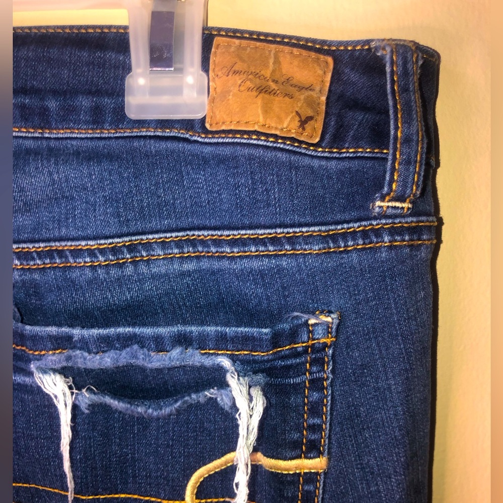 AMERICAN EAGLE JEANS 
~ skinny jeans
~ super stretch